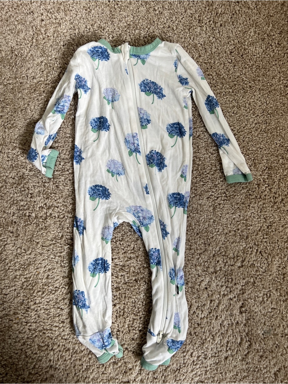 Kyte hydrangea zipper footie 12-18 - Picture 2 of 3